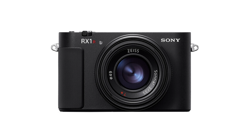 Sony 61MP, 35mm F2.0 ZEISS camera
